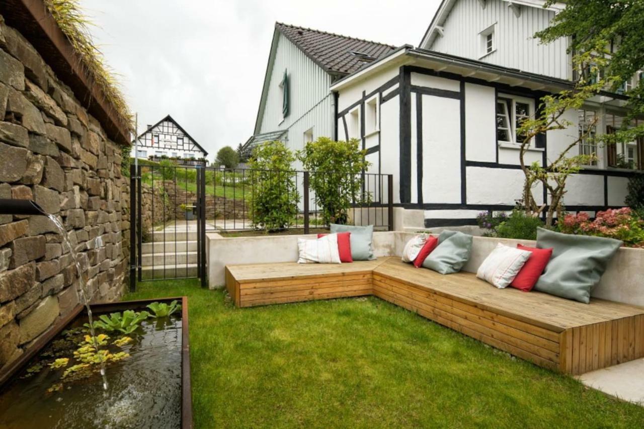 Ferienhaus Im Fachwerkhof 'Haus In Bewegung' Seelscheid Exteriör bild